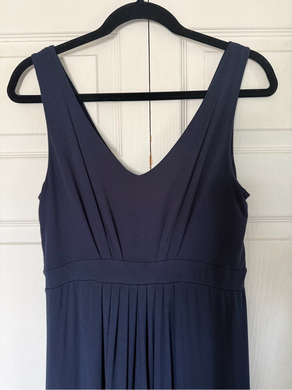 Banana Republic Navy Blue V-Neck Maxi Dress Pleated Sleeveless Stretch Medium
